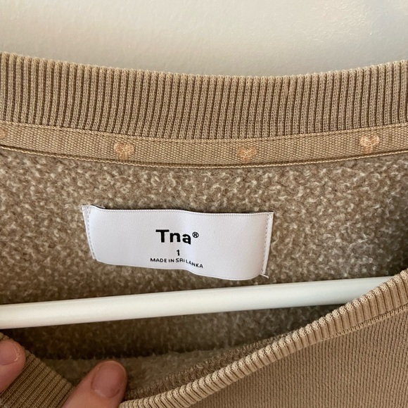 Aritzia TNA boyfriend cropped cut off sweatshirt 1 - Picture 2 of 5